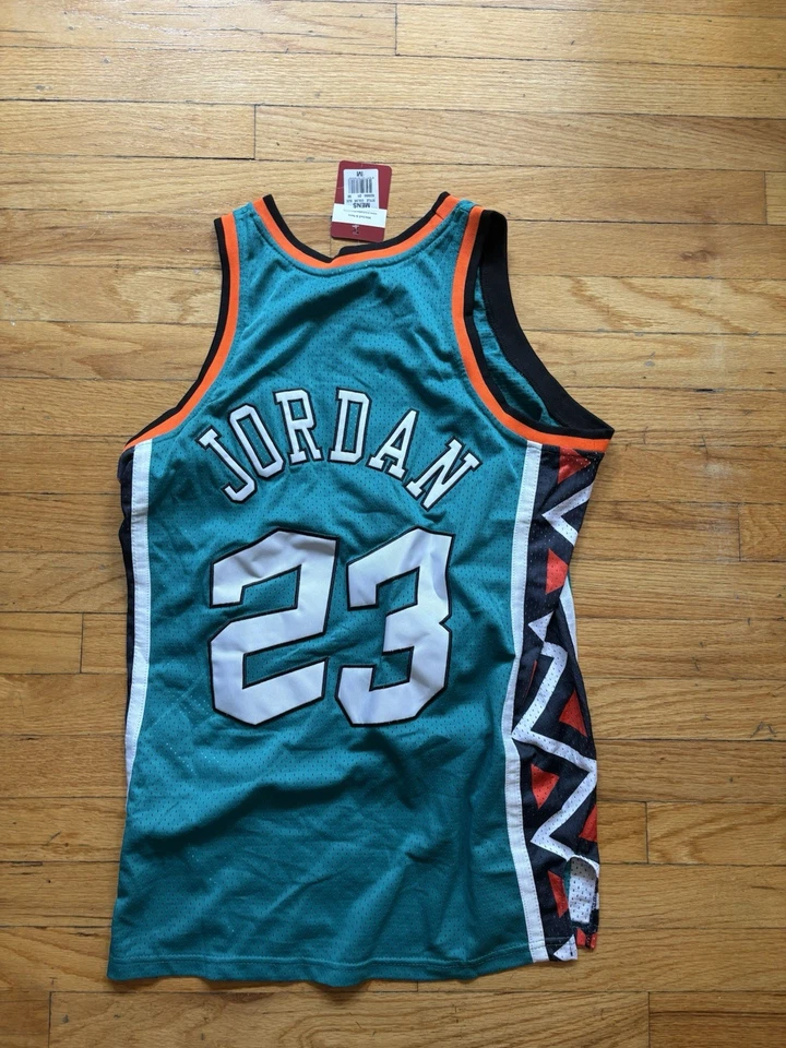 RARE Michael Jordan 1996 Mitchell & Ness NBA All Star Jersey Size M (40) - Image 4 of 4