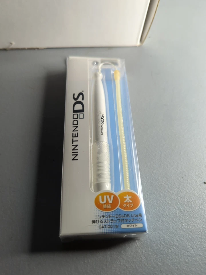 Lápiz óptico recubierto UV OEM exclusivo de Japón Nintendo DS/Lite con correa retráctil Foto 4 de 4