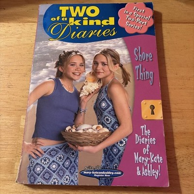 Vintage Two of a Kind Book Mary-Kate Ashley Olsen 90's #17 Shore Thing