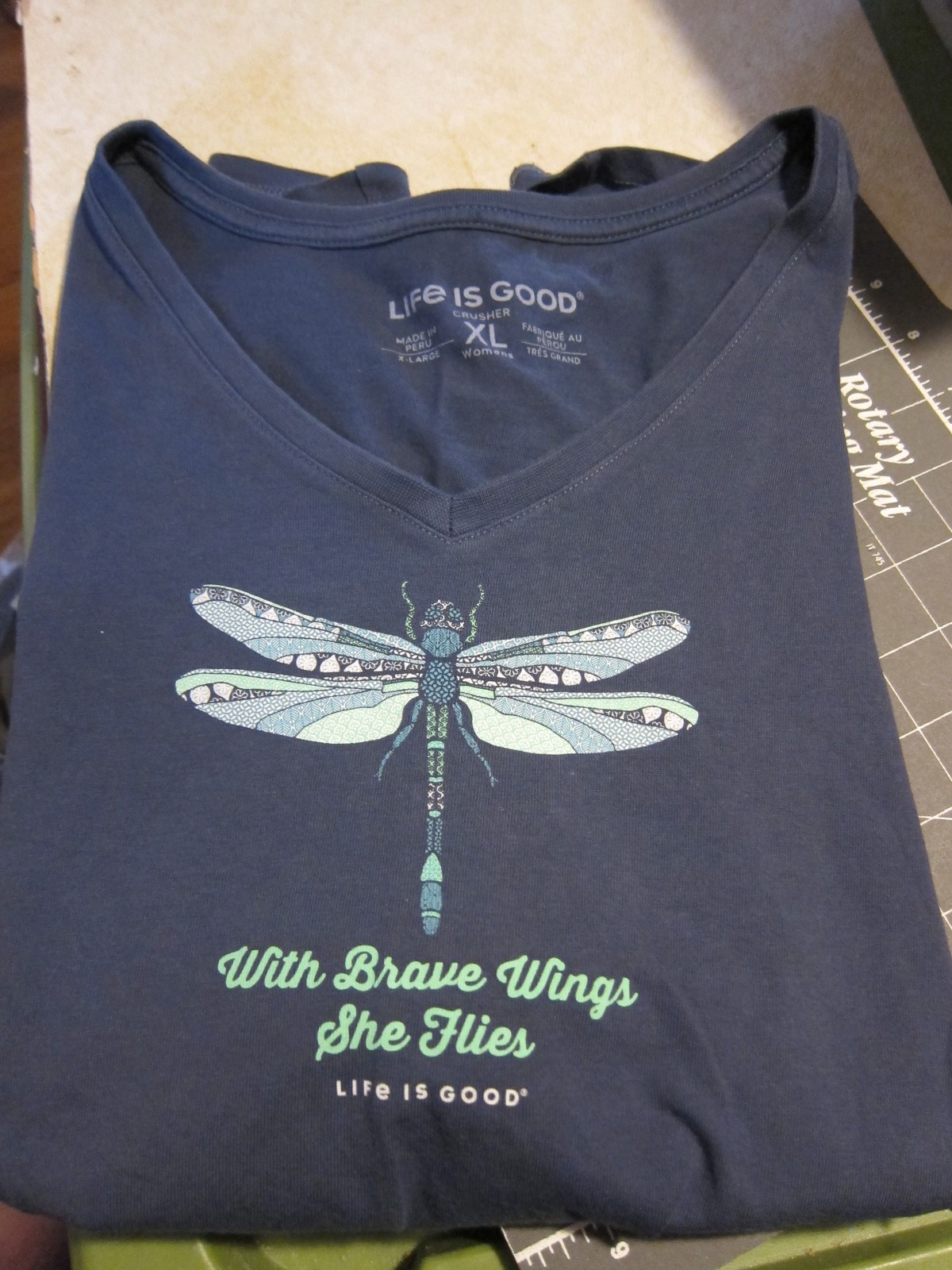 Life is Good Short Sleeve Crusher T Shirt XL Navy Blue Dragonfly  V-Neck Saying
