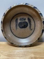 Rowe Pottery Works 10" Pie Plate Dish Apple Design Blue Stoneware 1987