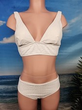 NWT Cupshe Two Piece Bikini Size Medium White Color textured Floral