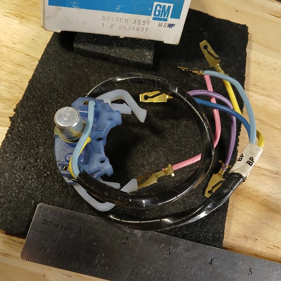 Conjunto de interruptor de señal de giro para camioneta Chevrolet GM # 2434691 1960-1962 NUEVO OEM GMC Foto 2 de 3