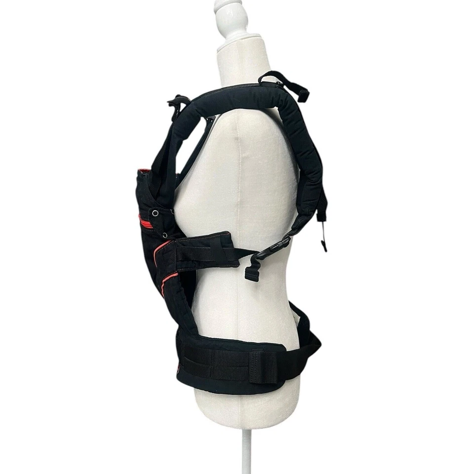 Portabebés ajustable MANDUCA First BlackLine rojo radical 100 % algodón orgánico Foto 4 de 4