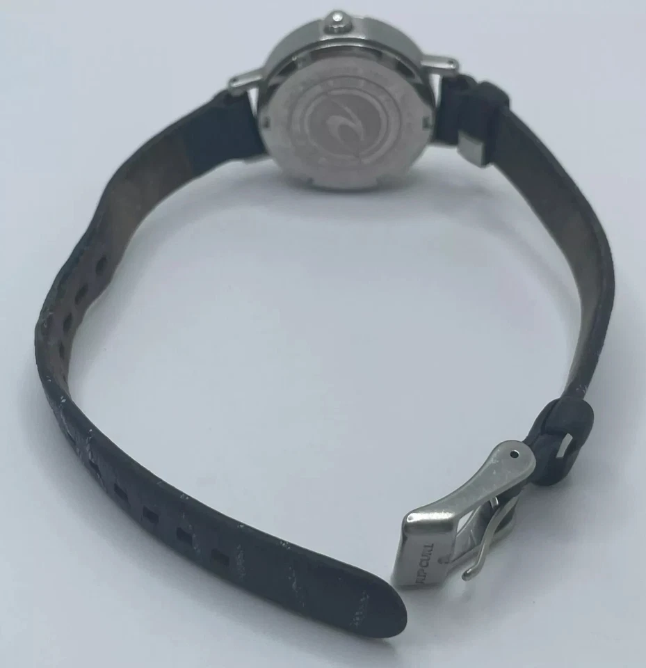 Reloj Rip Curl Mujer Ashbury 26mm Estuche Cuero Azul Correa Cuarzo Tres Manecillas Foto 3 de 4