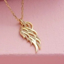 Round Cut Simulated Diamond Women's Stunning Wing Pendant 14k Yellow Gold Plated