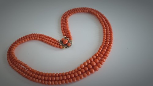 Collier Koralle Jugendstil Kette 3reihig um 1895 Lachskoralle 48 cm