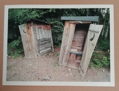 POSTKARTE - 7''X5'' Humorvolle öffentliche Toilette Nachricht Foto ländlich Alaska Highway USA
