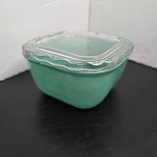 Vintage Green Jeanette Refrigerator Dish 5" Bowl Scalloped Lid