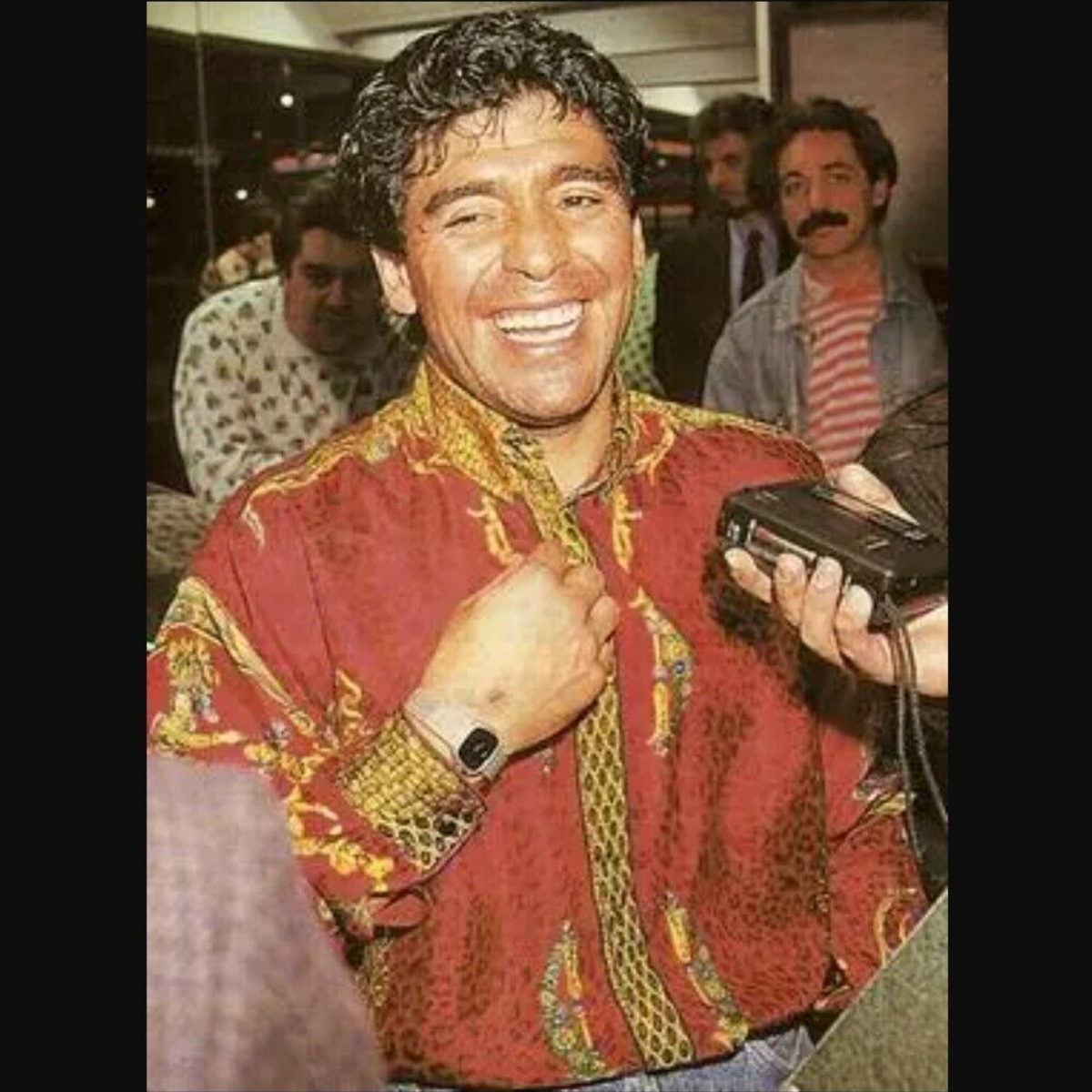 GIANNI VERSACHE シャツ 44 シルク イタリア製 GIANNI VERSACHE シャツ 44 シルク イタリア製