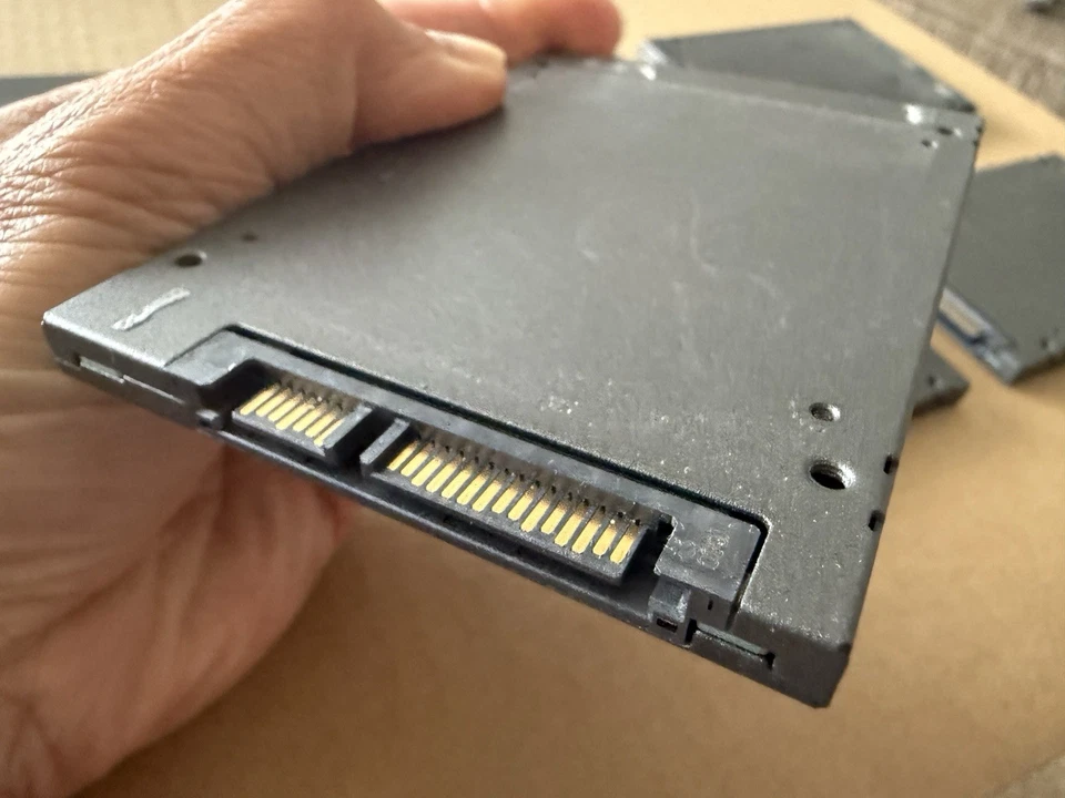 6x60gb Kingston SSDNow Hard Drives - Image 4 of 4