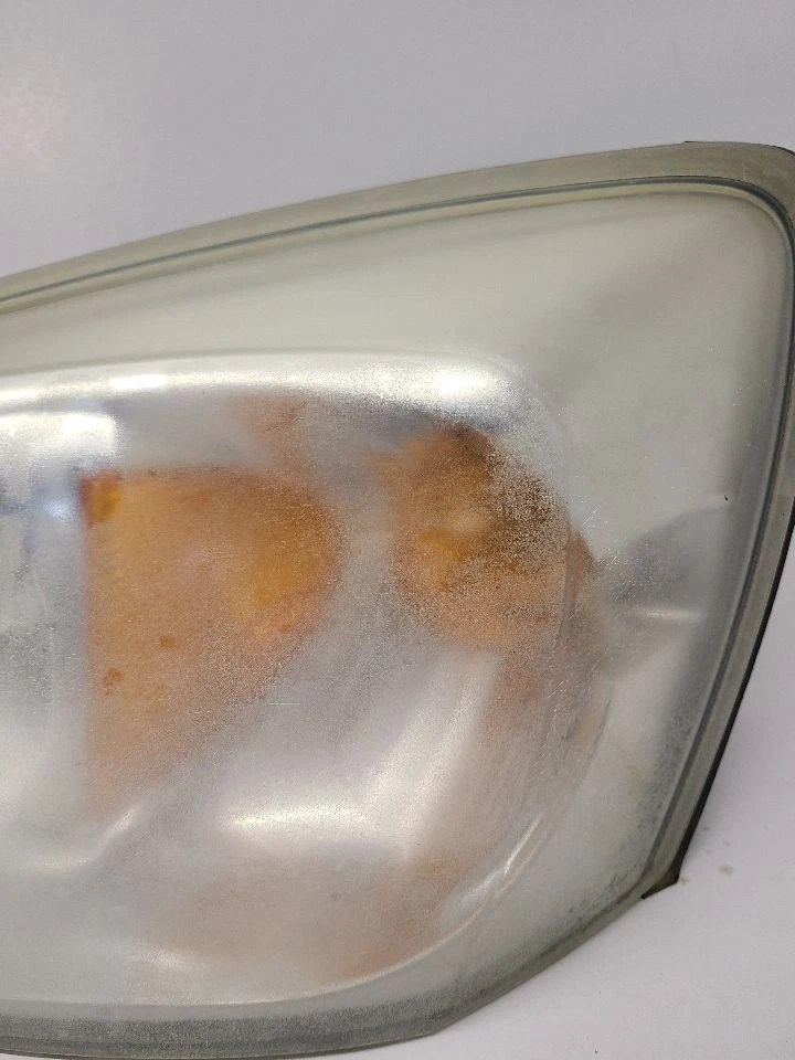 04-08 CHEVROLET MALIBU LH Driver Headlight Classic Style Emblem In Grille  - Image 3 of 4