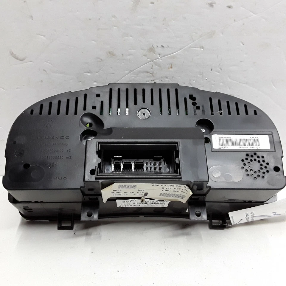 Volkswagen Eos 2009 mph velocímetro 67466 millas OEM 1K0035180L Foto 2 de 3