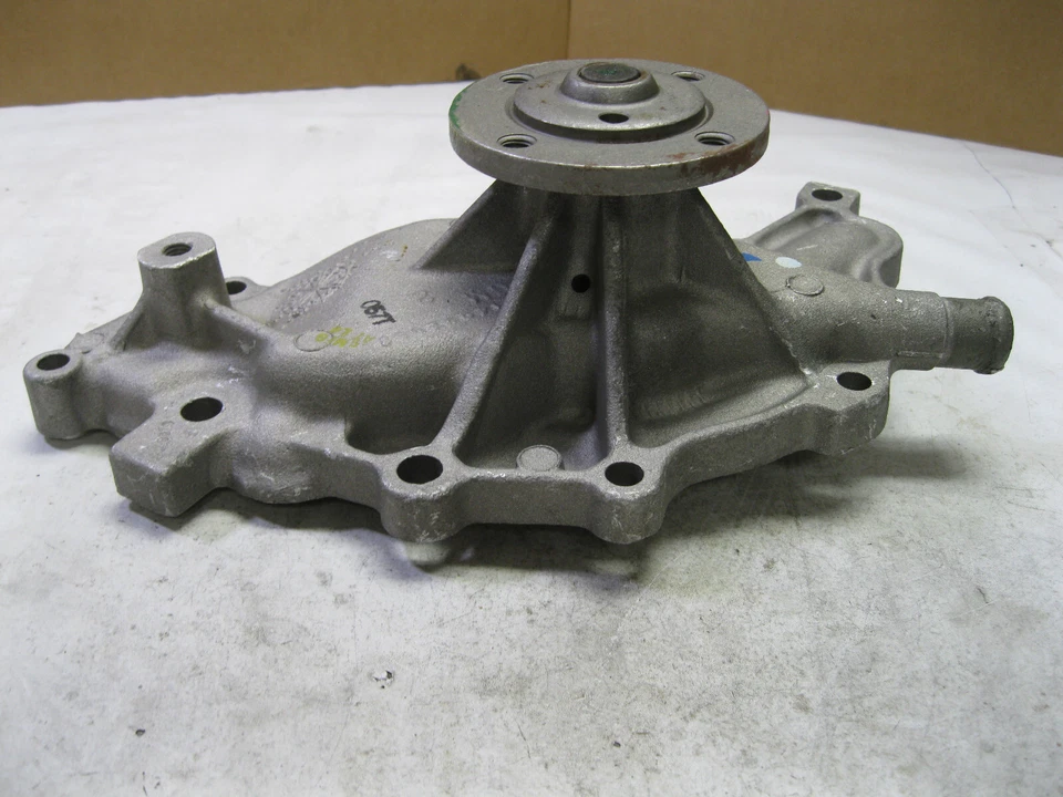 Engine Water Pump Cardone 58-327 Reman Foto 4 de 4