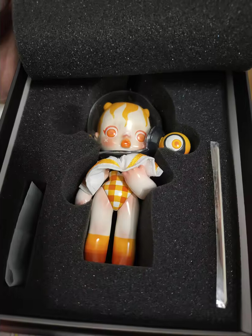 POP MART x SKULLPANDA Little Monster Sunny Limited Art Toy