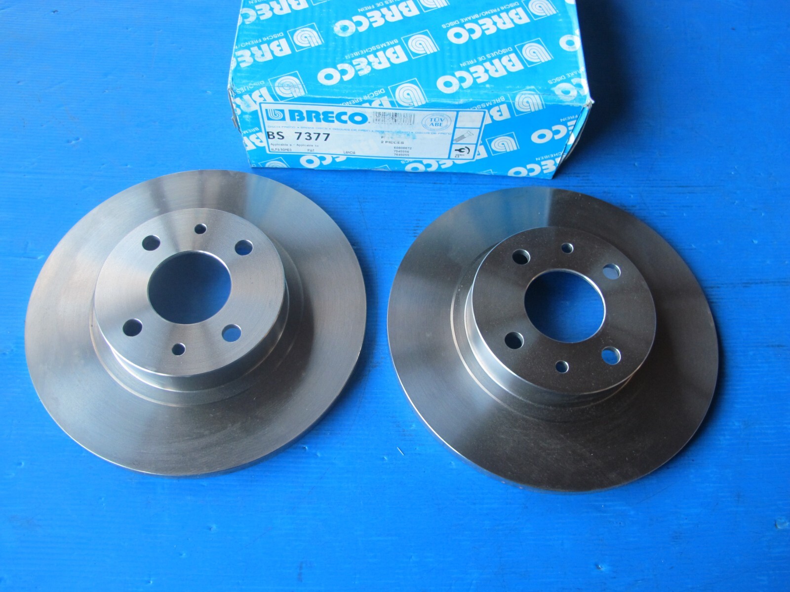 Disques de freins avant BRECO pour Alfa Romeo 145 et Fiat Bravo