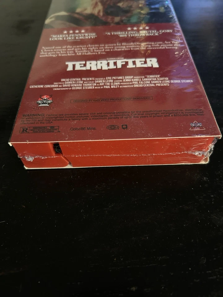 Terrifier Horror VHS Kadi Video Red Tape Variant Sealed New - Immagine 3 di 4
