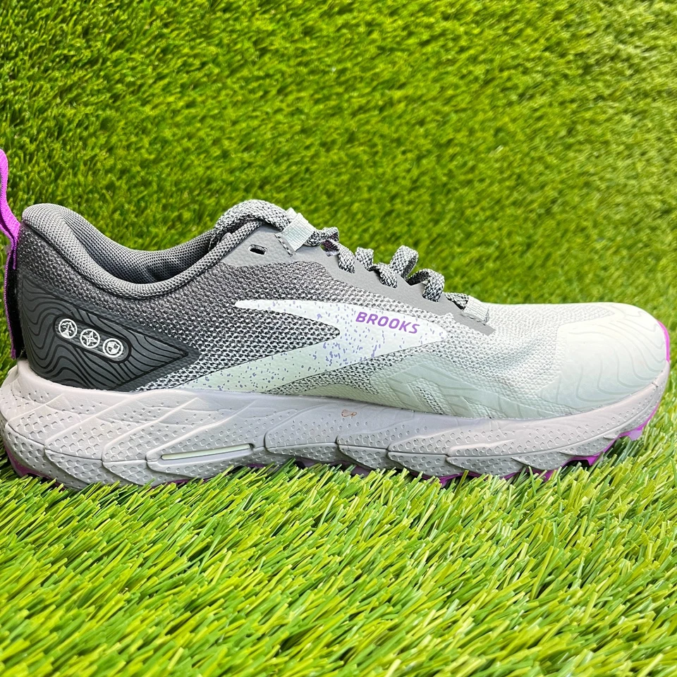Brooks Cascadia 17 Mujer Talla 7 Gris Púrpura Zapatos Atléticos para Correr Tenis Foto 4 de 4
