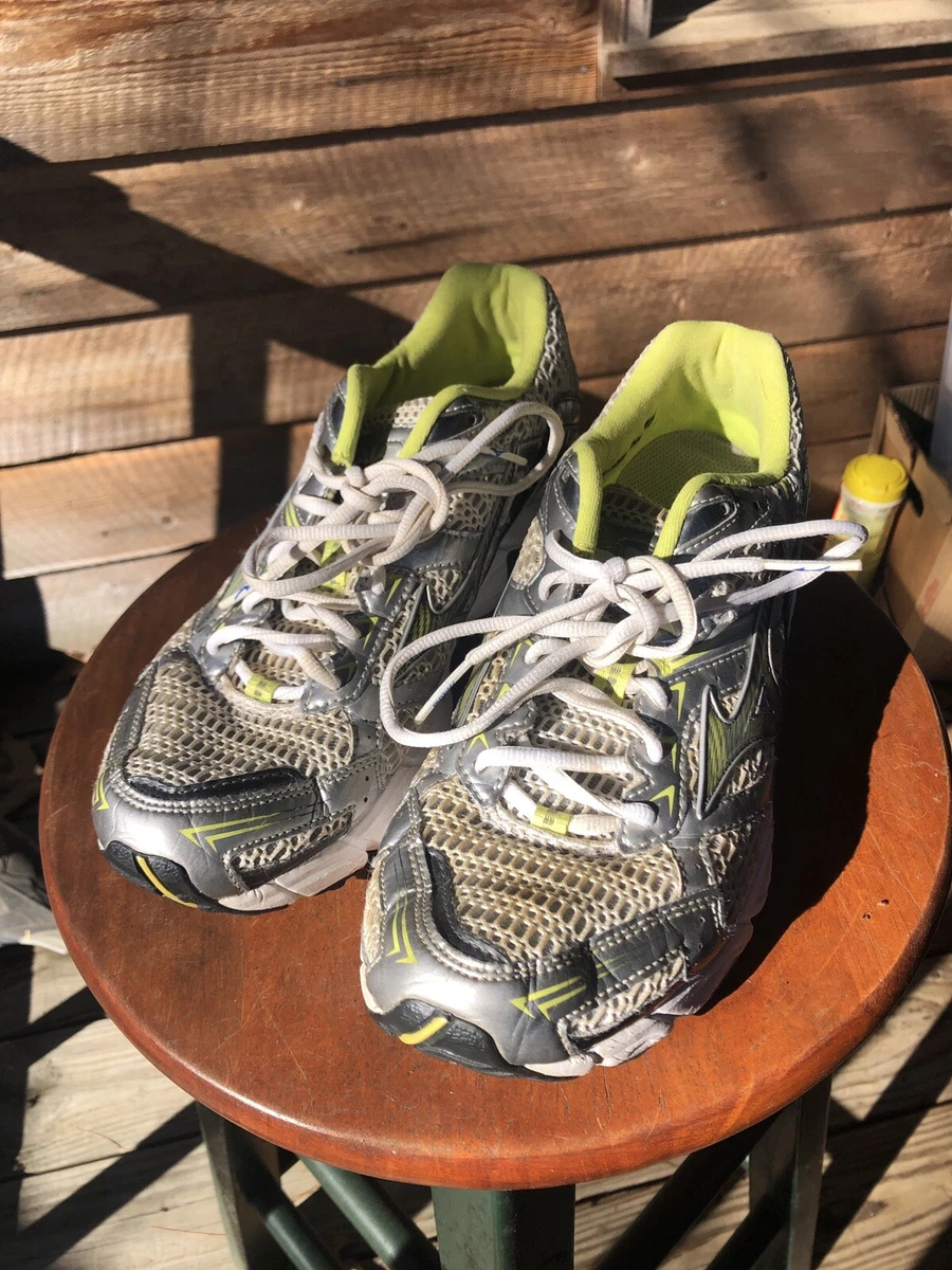Mizuno Wave Creation White Green Sneakers Shoes Women s Size 10W