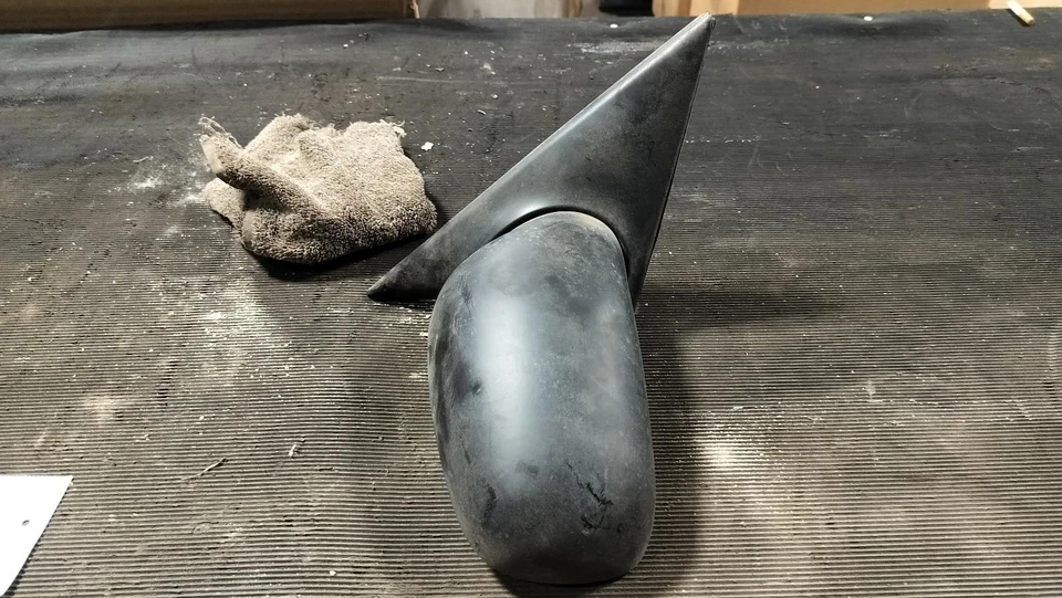 Espejo retrovisor derecho usado se adapta a: Chevrolet Malibu 2002 manual derecho grado A Foto 2 de 4