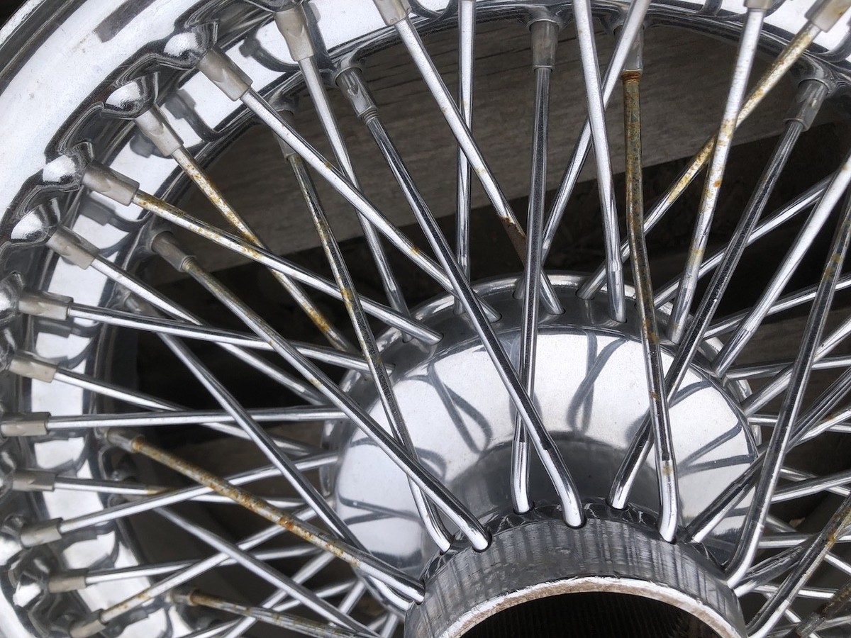 71-74 Jaguar XKE wire 72 Spoke wheel 15