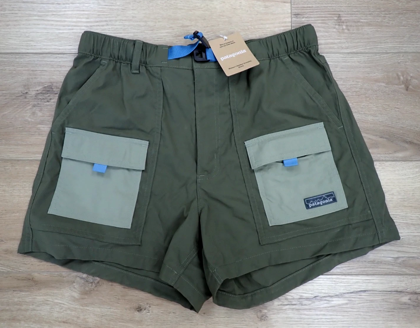 NEW PATAGONIA OUTDOOR EVERYDAY SHORTS MEDIUM BASIN GREEN M 57457 HIKING
Opens in a new window or tab
