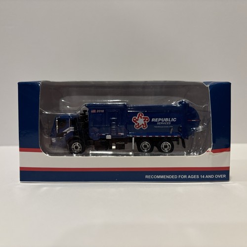 Republic Services First Gear Die-Cast 1/87 Scale Commercial Side Load Truck