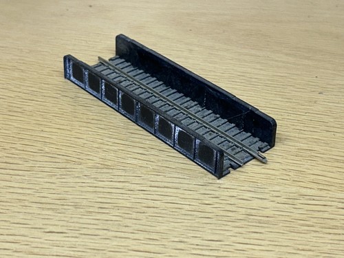 Escala N BACHMANN #7016 - Puente de vía única de placa de acero - Usado - Plástico | Condition: Used