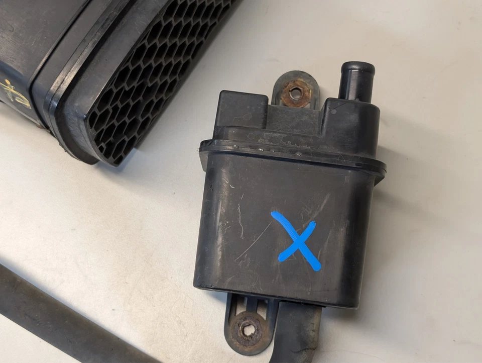 Bote de carbón de vapor combustible EVAP gasolina piloto Honda Pilot 2005-2008 fabricante de equipos originales Foto 2 de 4