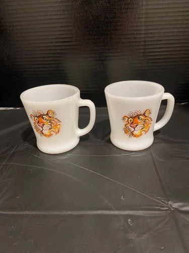 Vintage Fire King Anchor Hocking ESSO Coffee Mugs Set of 2 EUC!!!