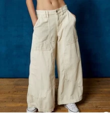 NWT Urban Outfitters BDG Sienne Corduroy Extreme Wide Leg Pants Size 2 Ivory