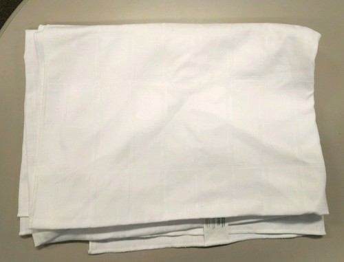 70" x 52" RECTANGULAR WHITE Wedding Plaid TABLECLOTH JCPENNEY A LA CARTE Event - 第 1/3 張圖片
