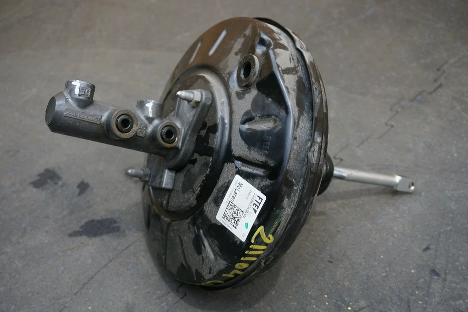 Brake Master Cylinder & Booster Assembly OEM 11C0673CP McLaren 650S Spider 2016 - Image 2 of 4