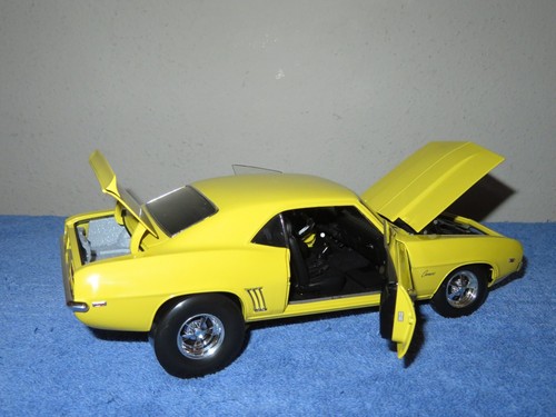 HIGHWAY 61 1969 CHEVROLET CAMARO SS427 TURBO JET 450 HP 1:18 SUPER HQ ITEM - Picture 11 of 13