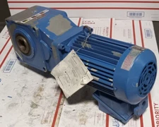 NEW SUMITOMO SM-HYPONIC 2 HP GEARDRIVE 5:1 230/460 VAC 1740 IN 350 RPM OUT