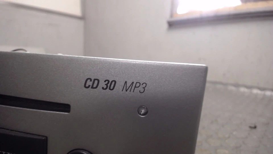Radio CD30 MP3 (entheiratet) Opel Tigra Twin Top 1.4 X-C 13233930 12 Monate - Bild 2 von 4