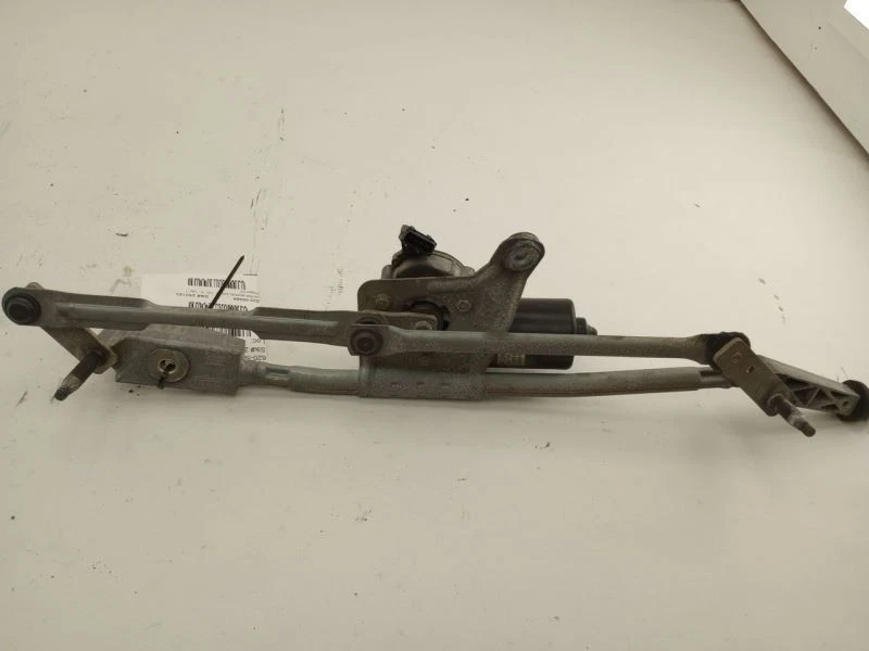 Volvo XC70 V70 Rear Windshield Wiper Motor & Transmission Fits 01-04 - Image 2 of 4