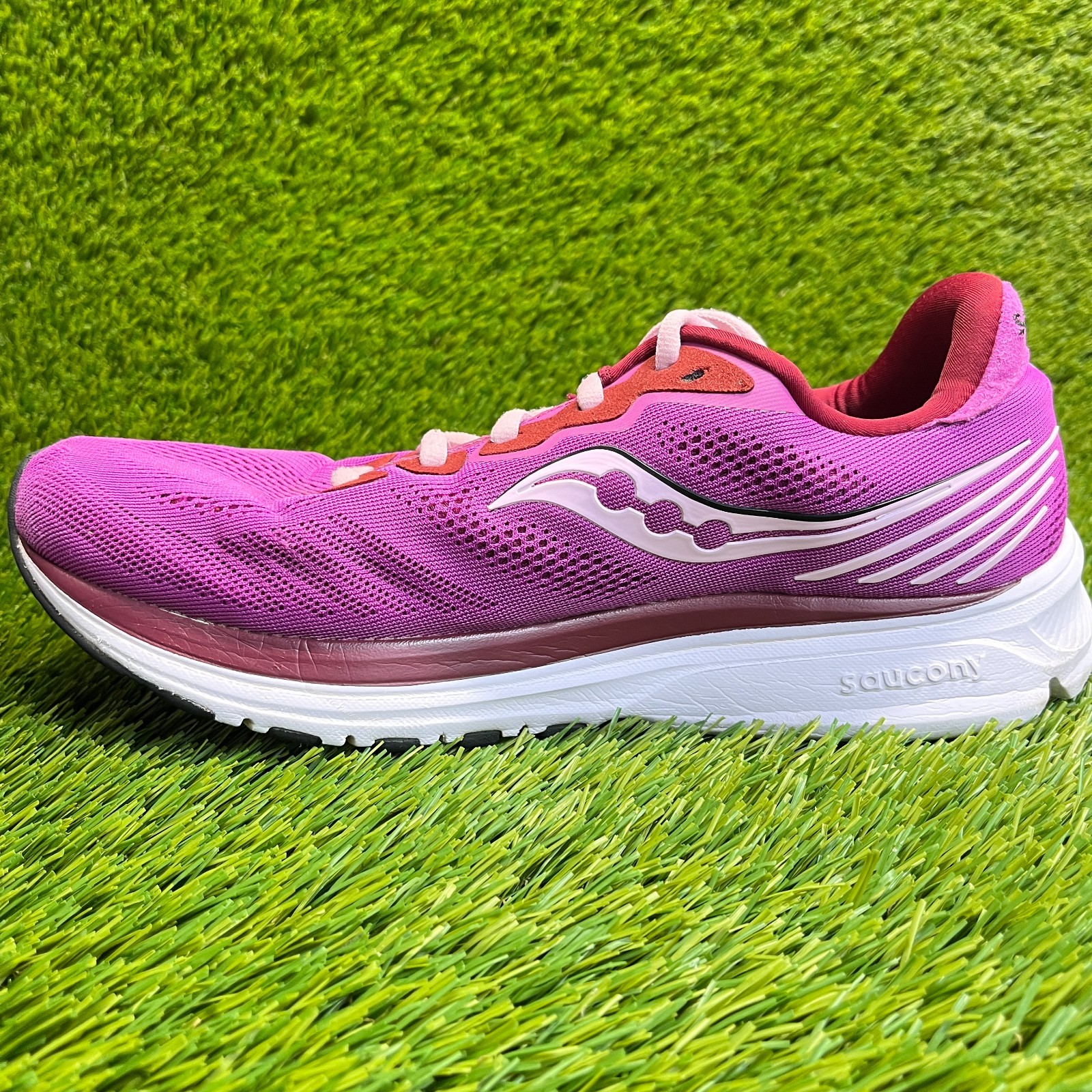 Saucony Ride 14 Womens Size 10.5 Purple White Athletic Running Shoes Sneakers thumbnail 2
