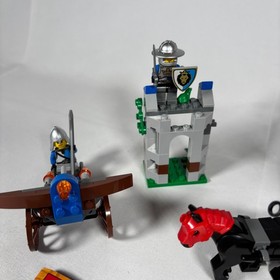 LEGO Castle 70401 Gold Getaway Complete Retired Knights Wagon Horse