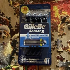 Gillette Sensor 3 Disposable Razors With Comfort Gel & 40° Pivot Head, 4 Pack