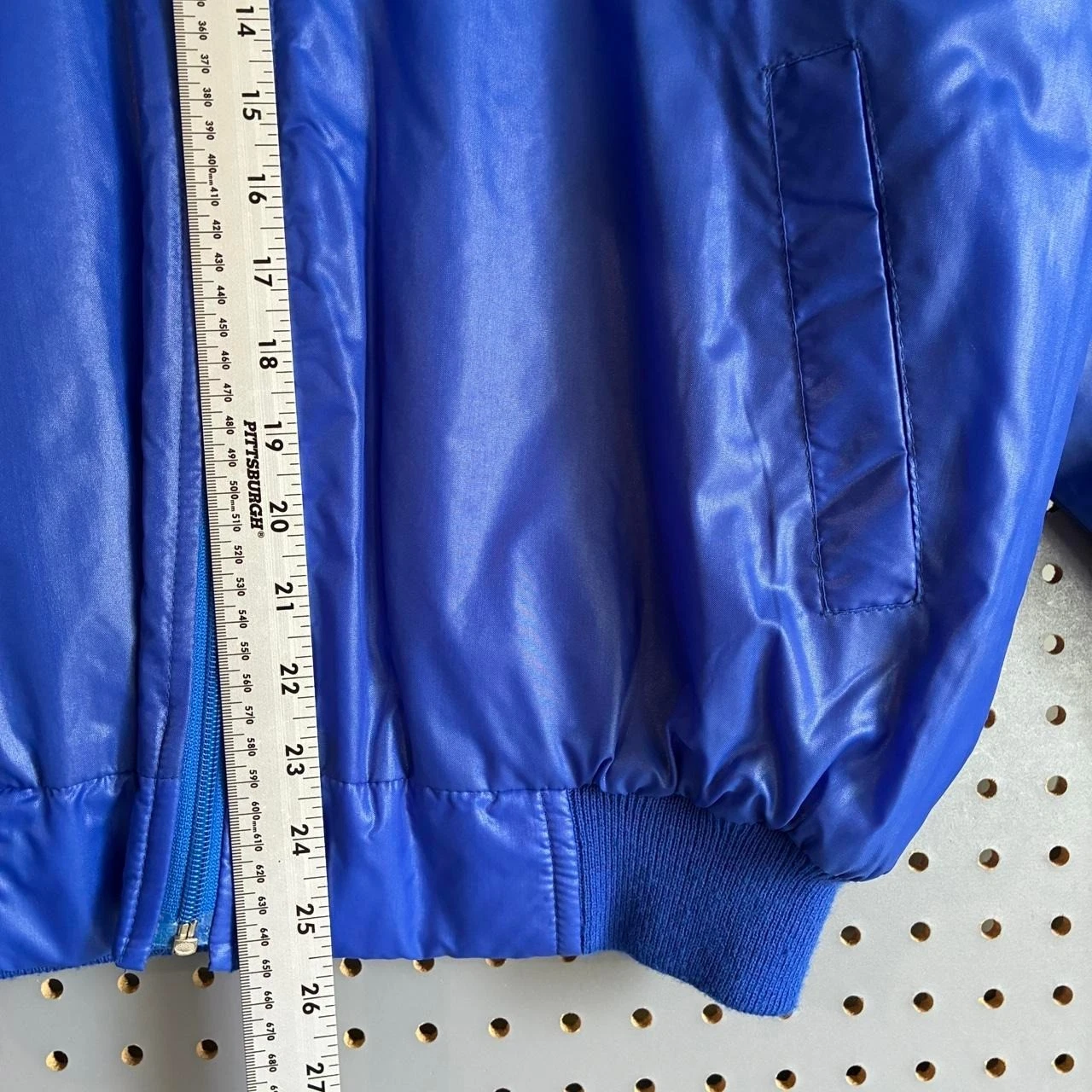 Vintage American Airlines Employee Bomber Jacket Adult Size Large - product detail image 6
