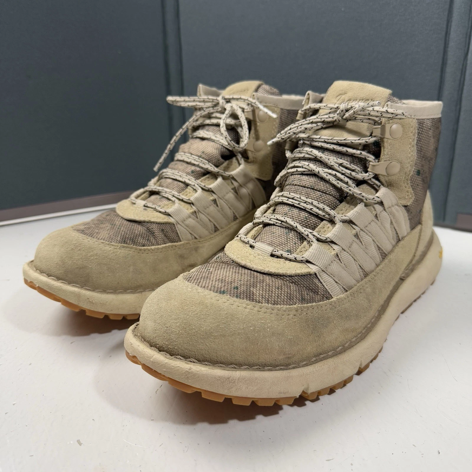 Danner Jungle 917 GTX Men 8 Hiking Boots 32680 Waterproof GORE-TEX Camo Desert
Opens in a new window