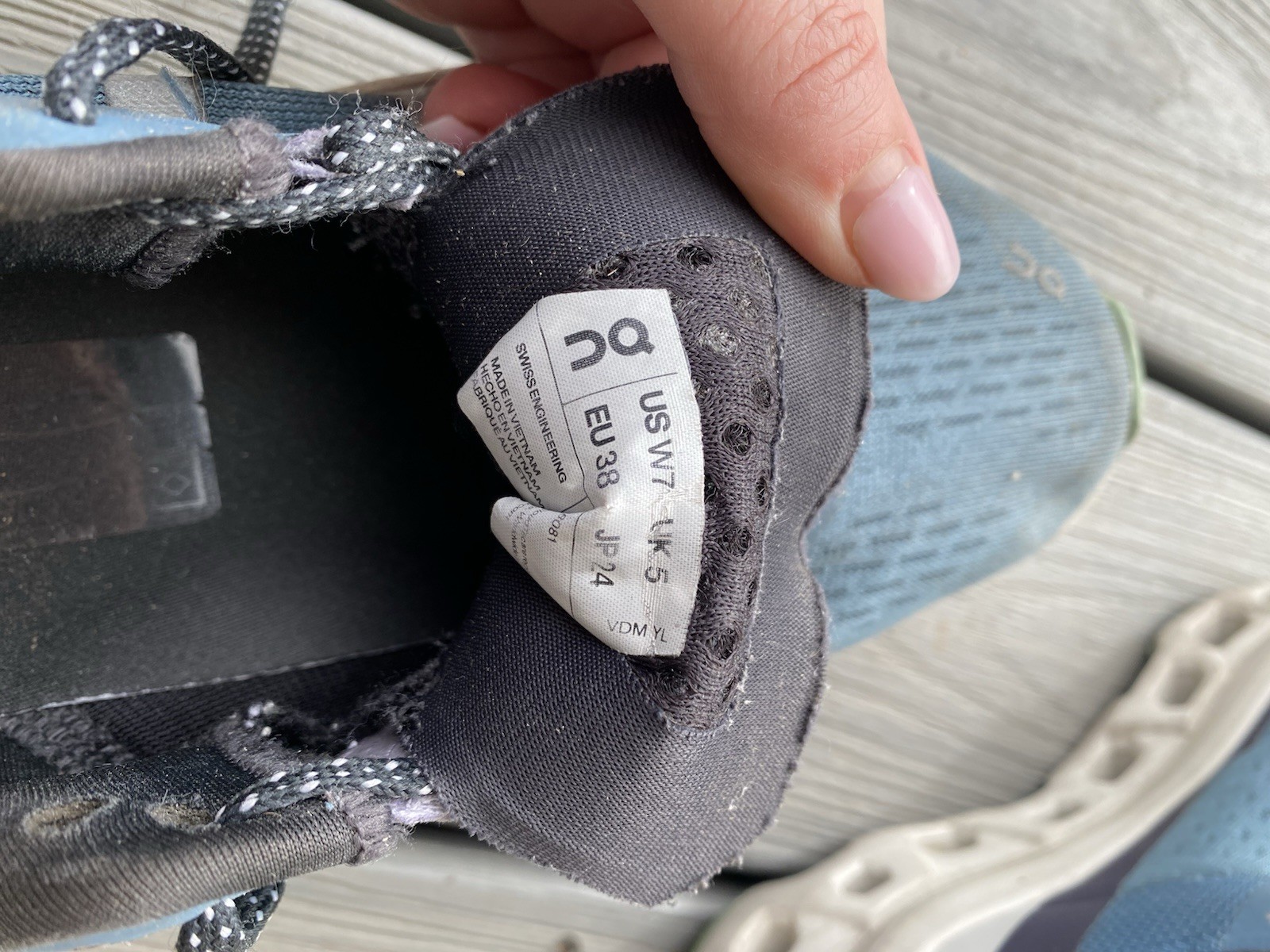 On Cloud Running Shoes - image 2