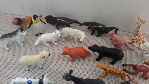 Juego de 18 figuras surtidas de caza/granja juego de juguetes educativos de aprendizaje usado - Imagen 5 de 8