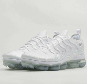 vapormax plus white pure platinum