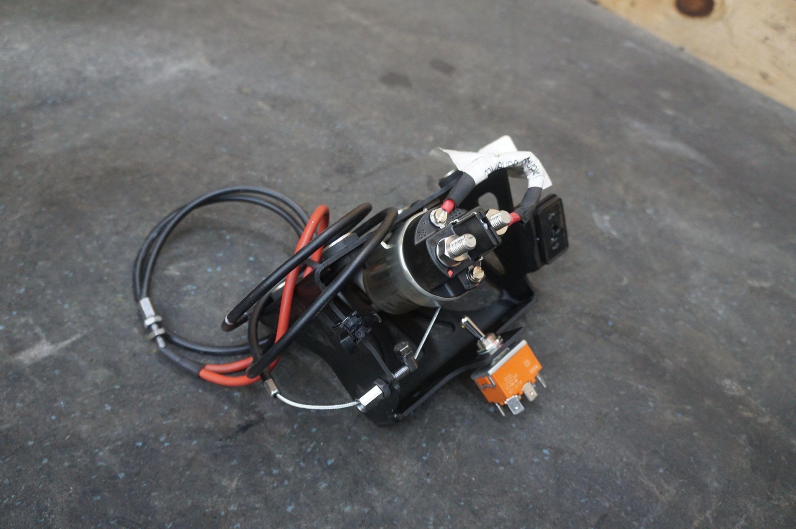Battery Master Disconnect Relay OEM 336032 Ferrari 488 Challenge 2019
