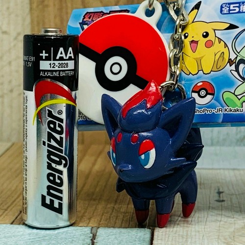 Banpresto 2010 Pokemon Name Plate and Figure Keychain Zorua - Picture 2 of 9