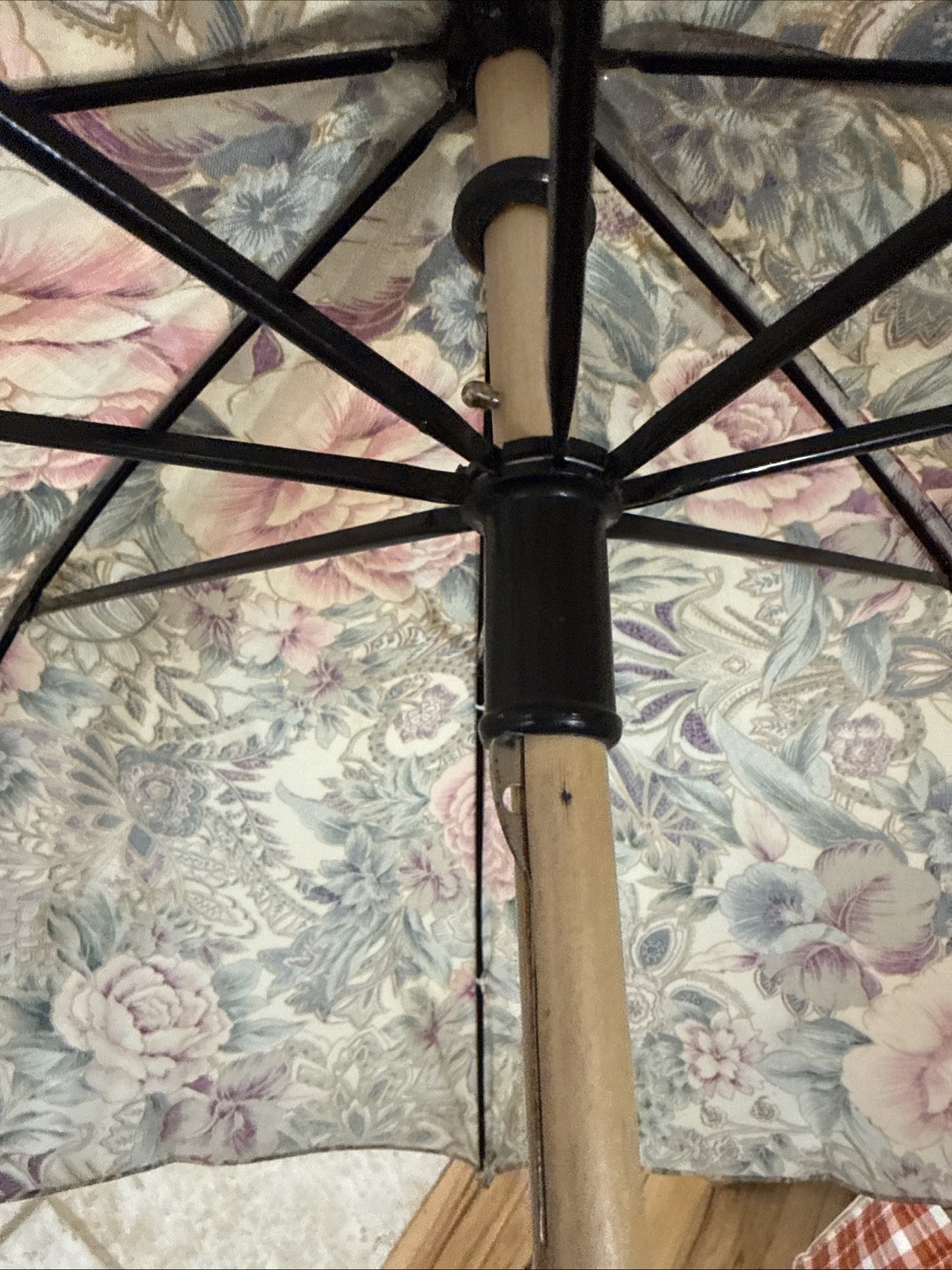 RARE VTG Y2K Victorias Secret Pink Umbrella Parasol Floral Canvas Wood Handle