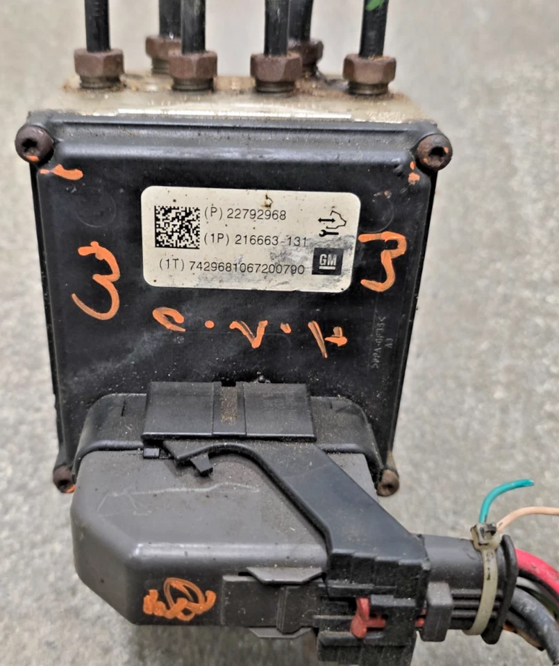 2012-2017 Chevy Express Van 2500 ABS UNIT ANTI LOCK BRAKE PUMP 22792968 22792965 Foto 3 de 4