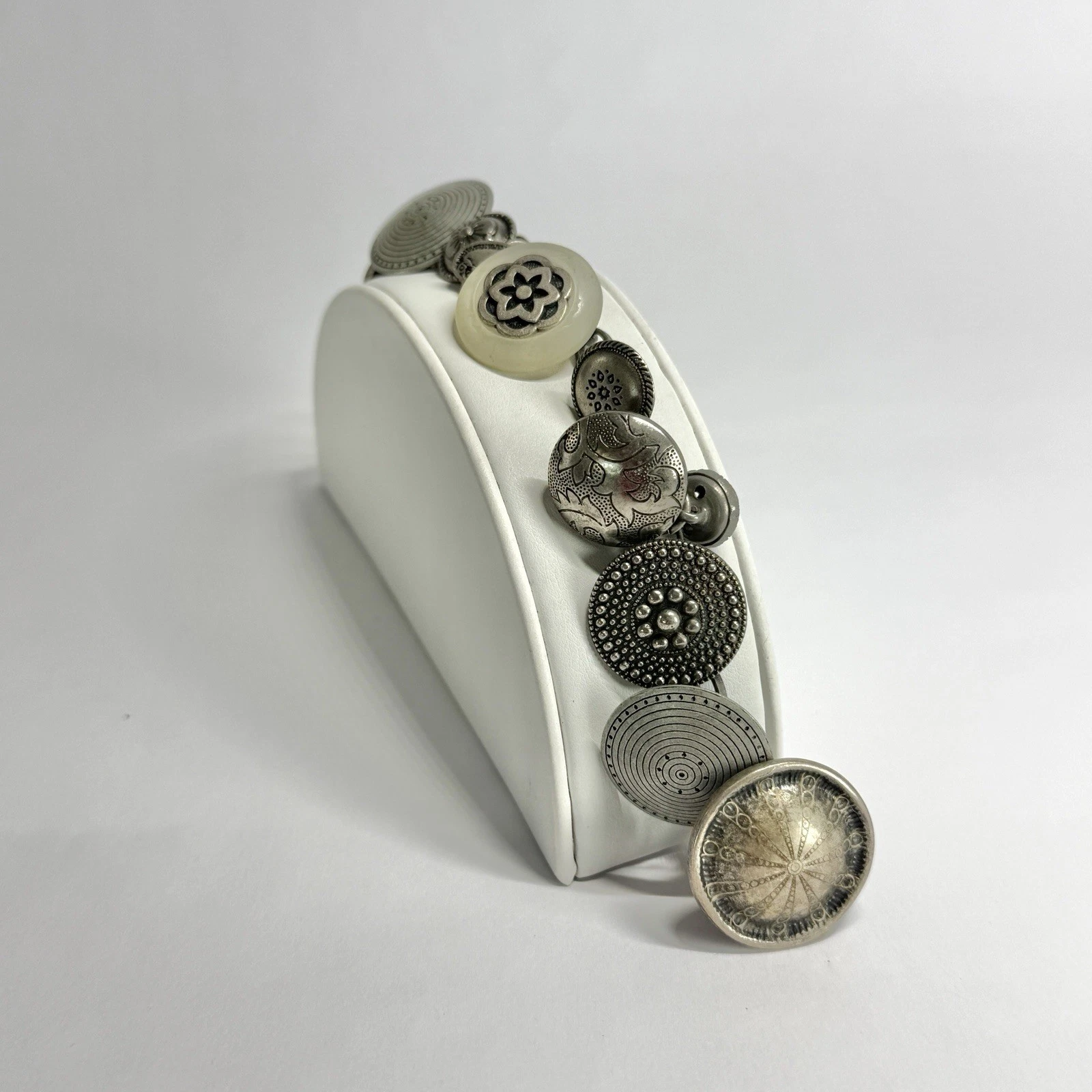 Handmade Repurposed Button Victorian Silver Tone Vintage Bracelet Jewelry Br275
